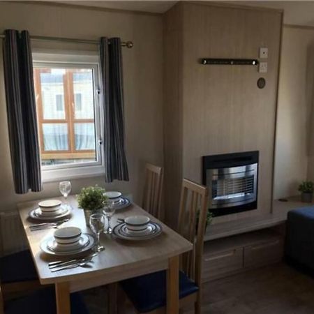 8 Berth Caravan At Parkdean Camber Sands Экстерьер фото